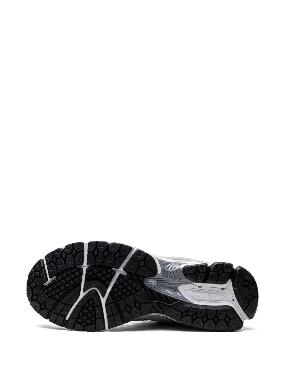 2002r sneakers
