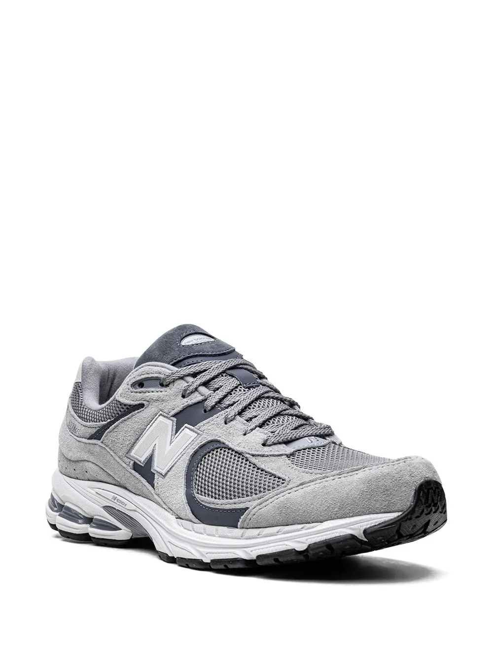 2002r sneakers