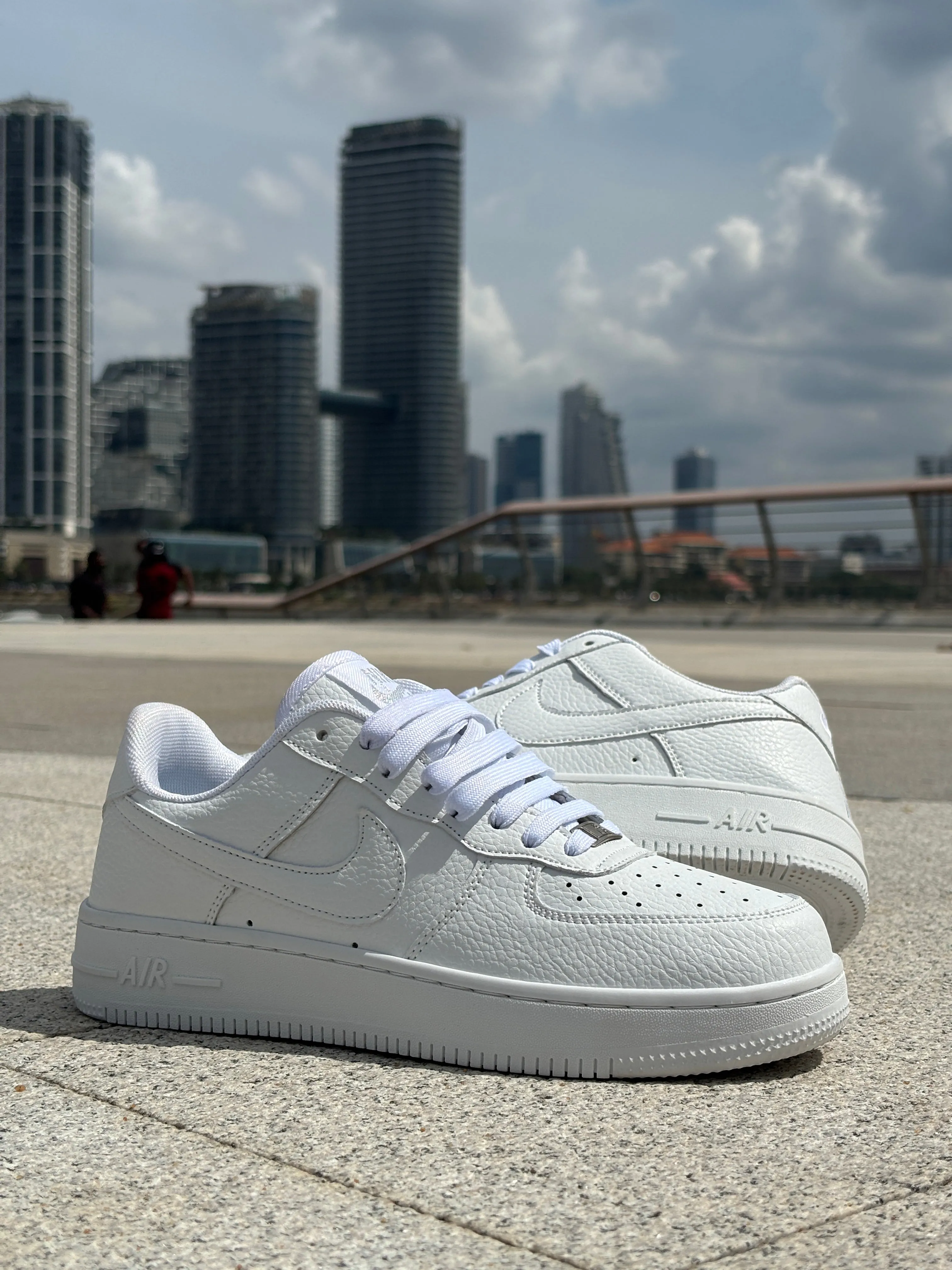 AIR FORCE 1-WHITE
