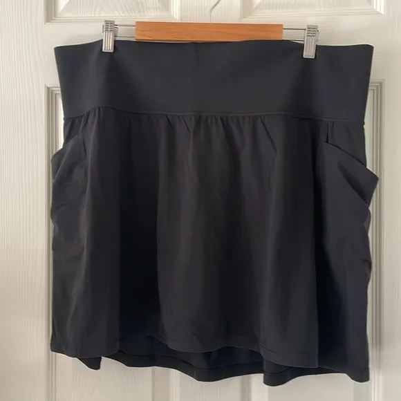 Athleta Salutation Stash High Rise Skort black Women's 3X Tennis Yoga