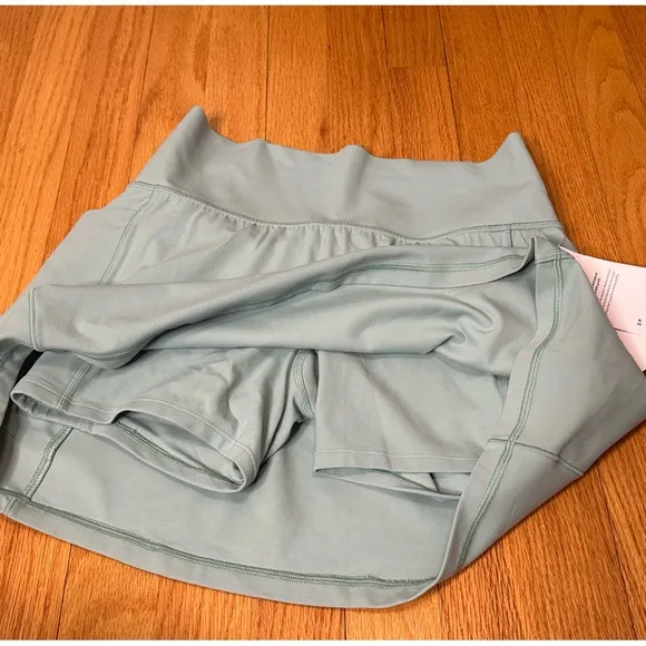 Athleta Salutation Stash Pocket 14.5” Skort NWT