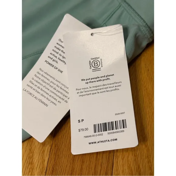 Athleta Salutation Stash Pocket 14.5” Skort NWT