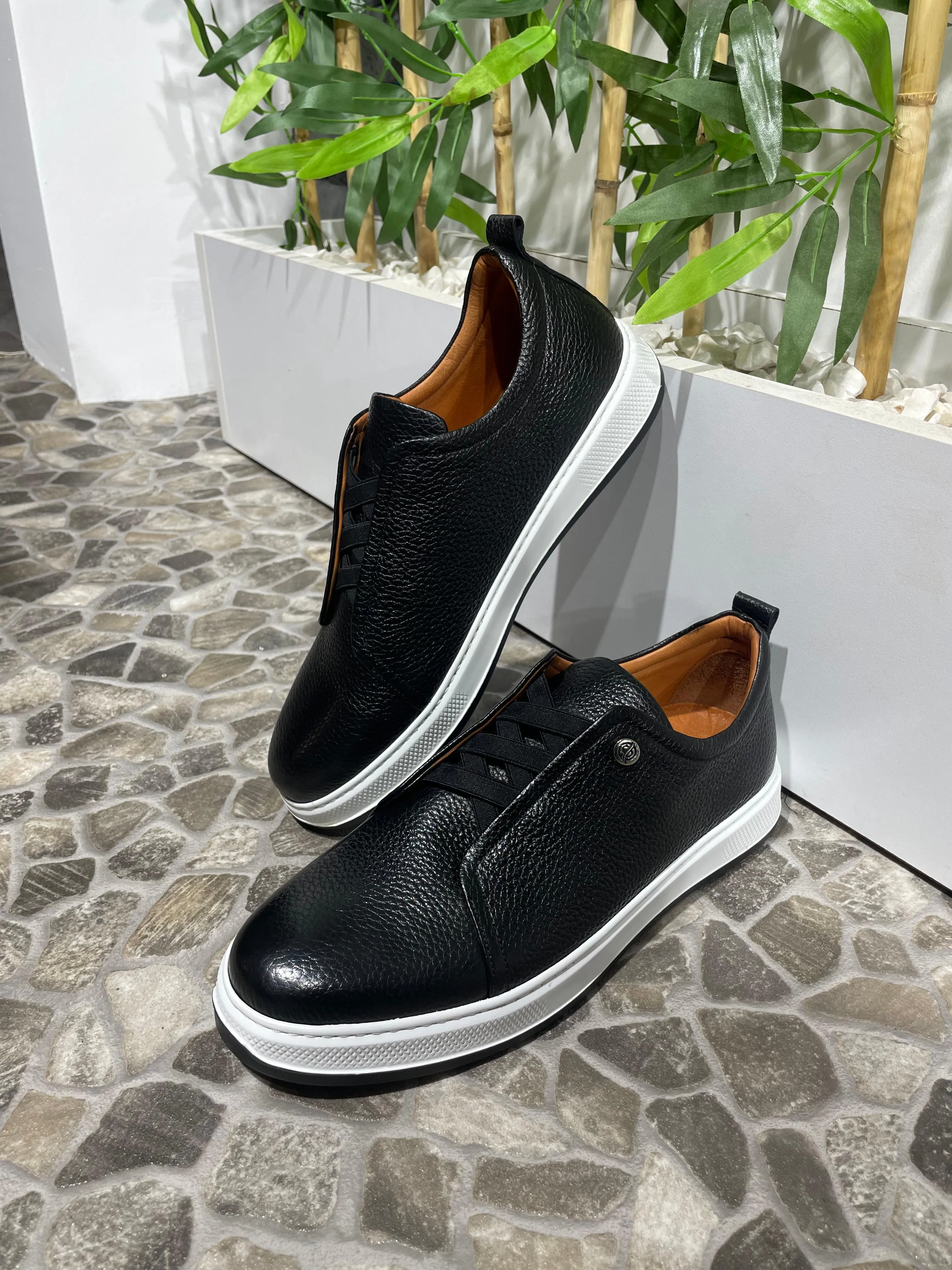 Black Laceless Slip-On Sneakers S003
