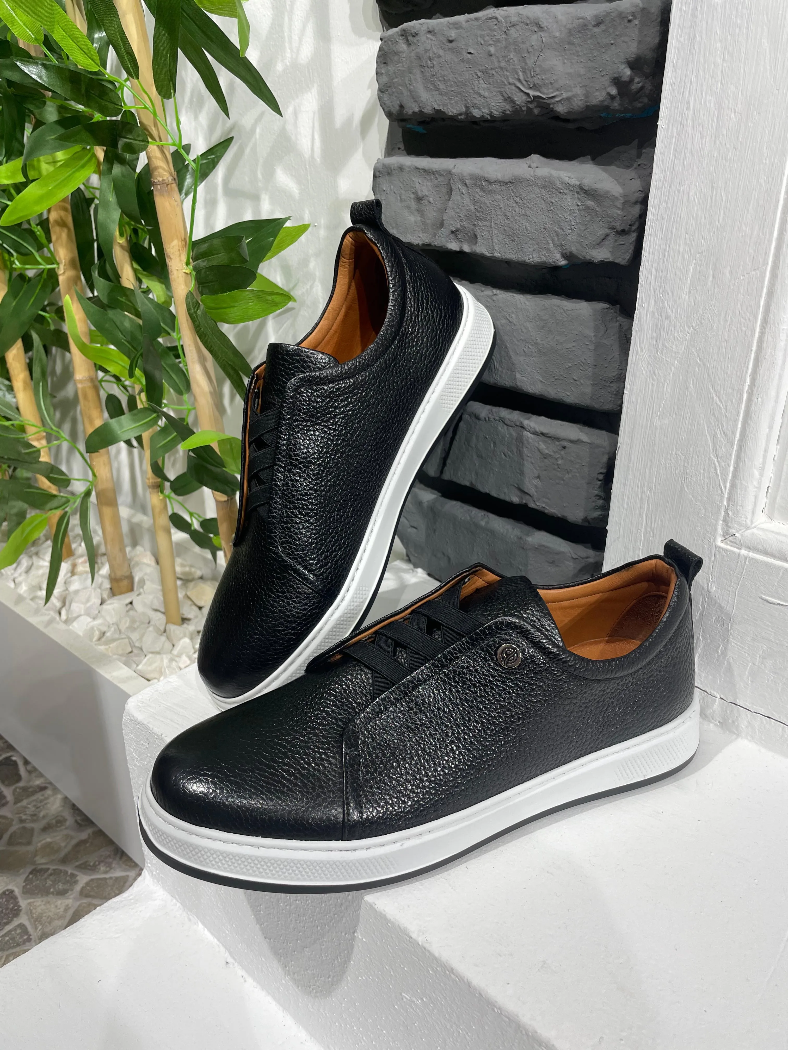 Black Laceless Slip-On Sneakers S003