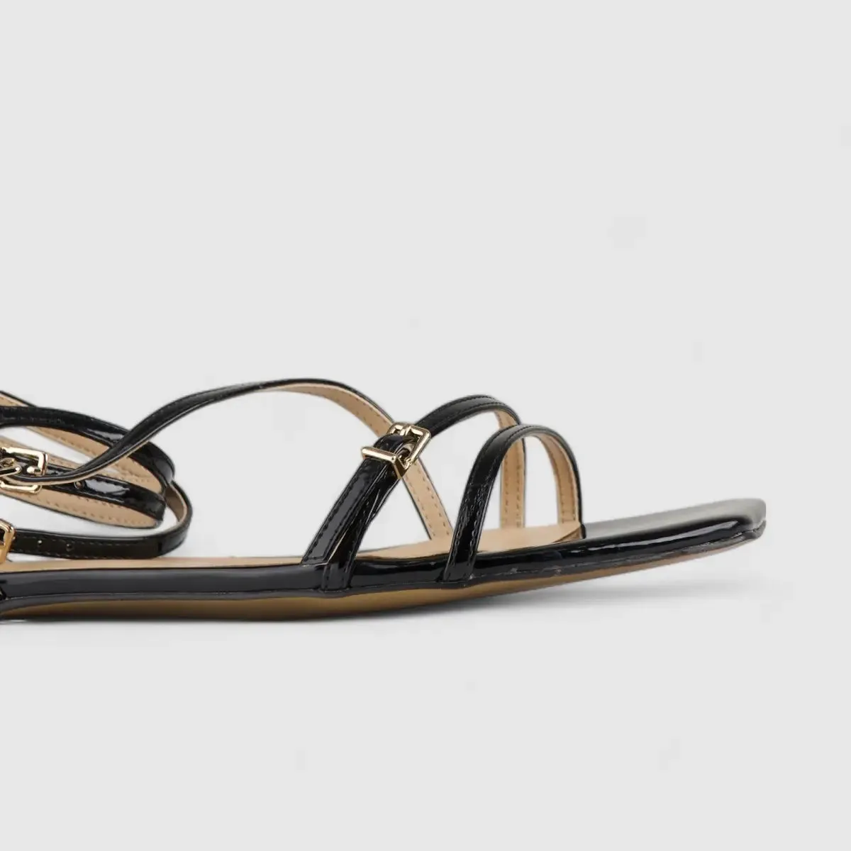 Bulbul Flat Sandal Black Car5004