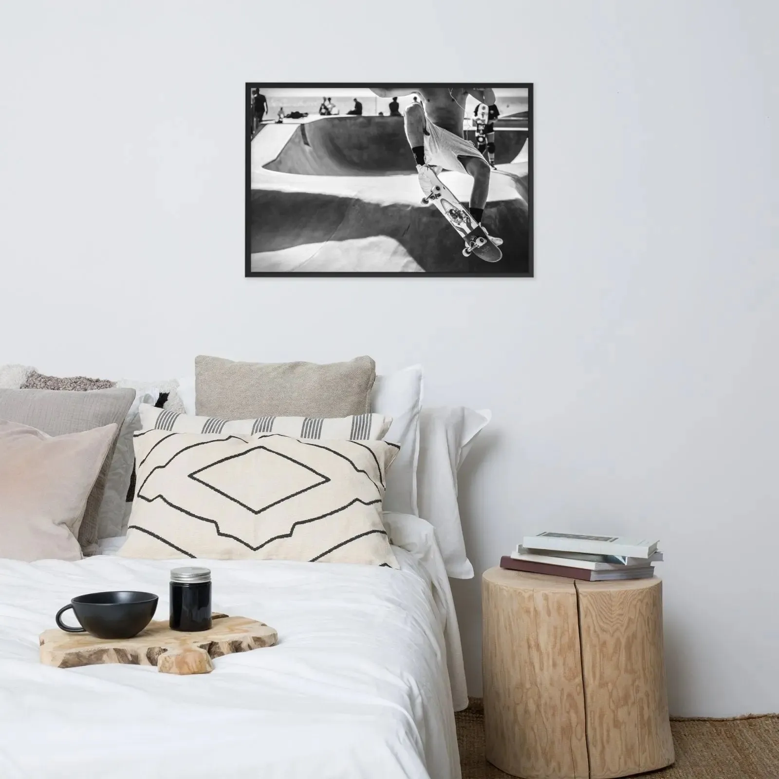 California Dreamin': A Skater's Paradise – Black & White Framed Poster
