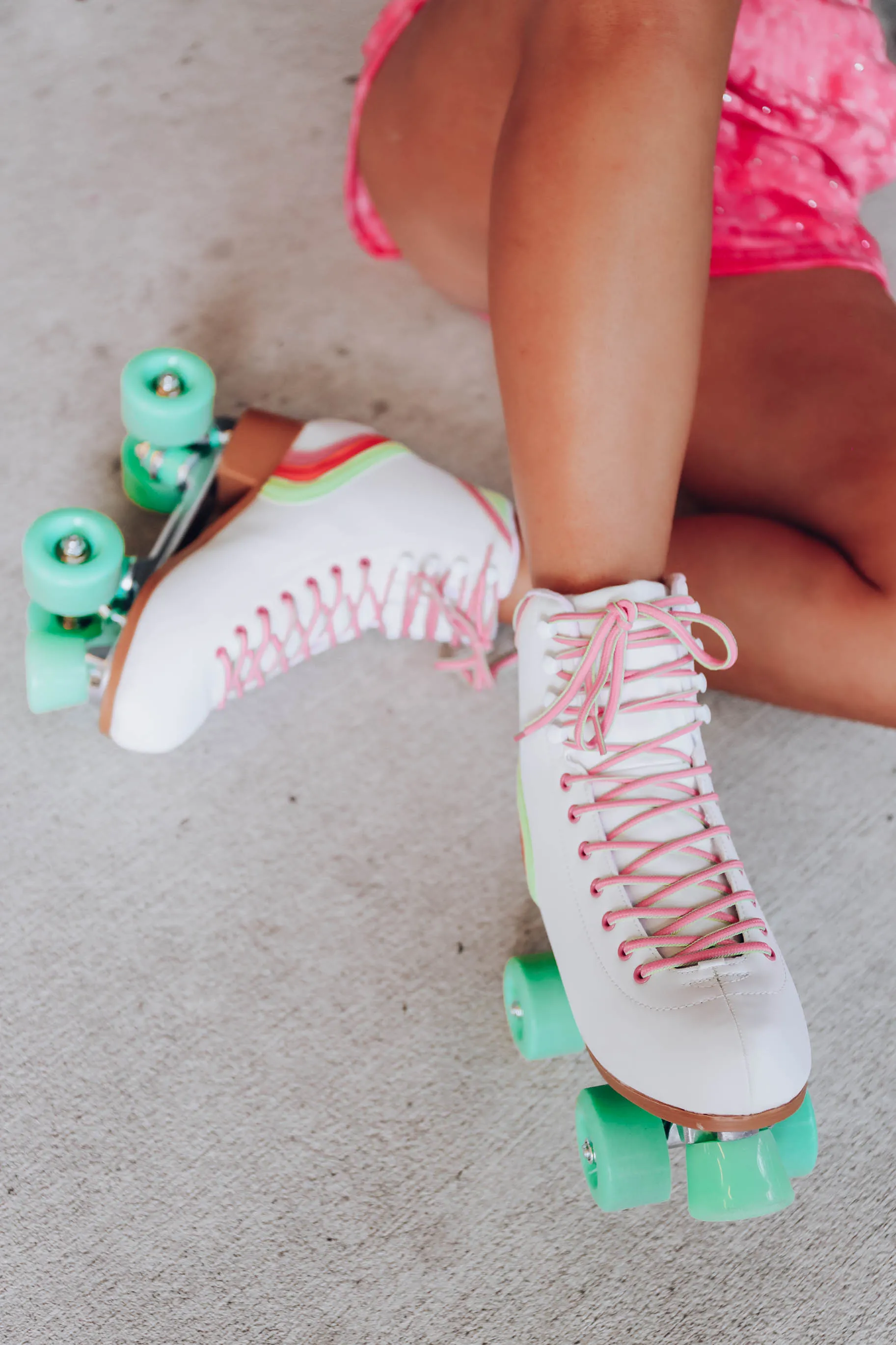 Cosmic Skates - White