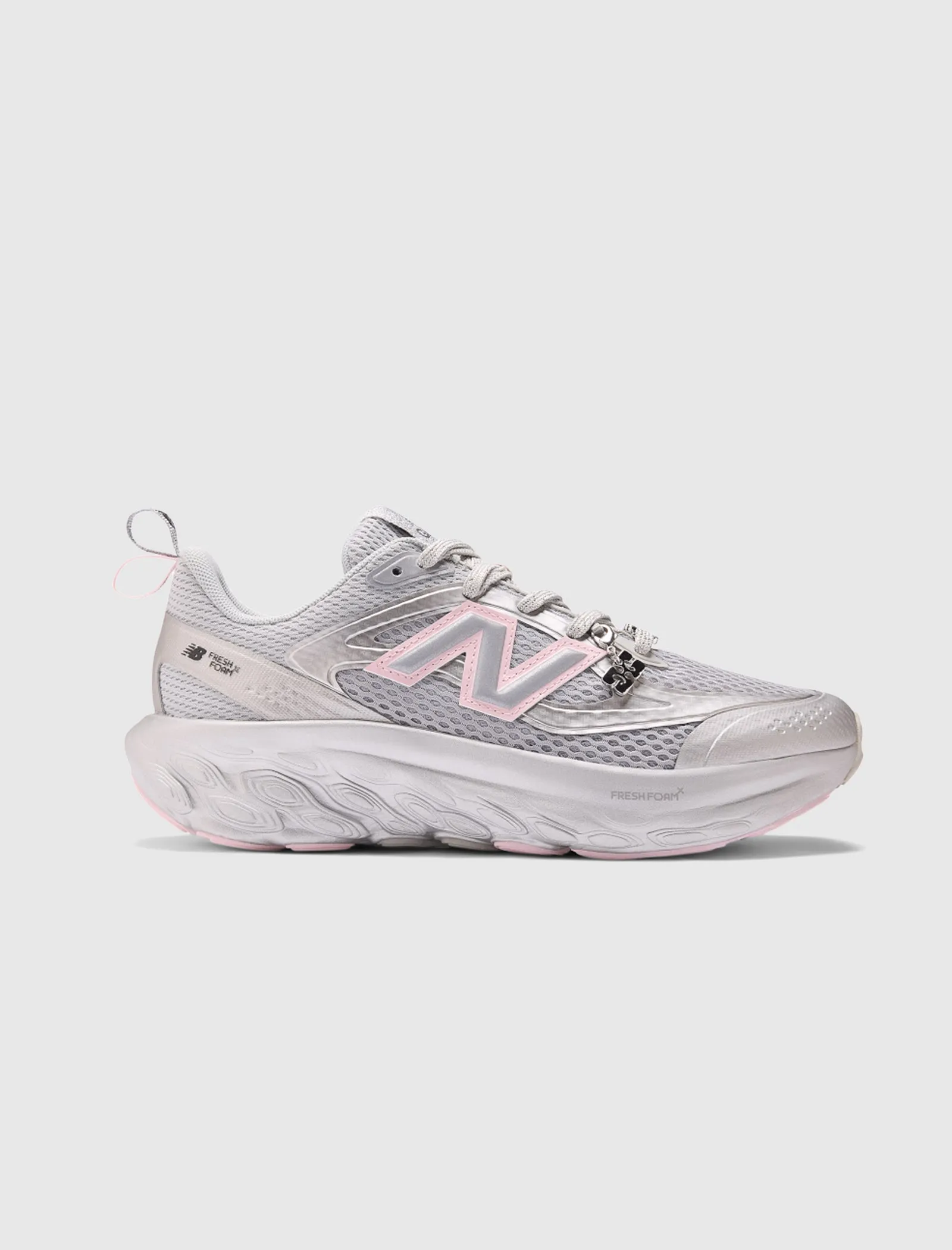 GANNI X FRESH FOAM TRAINER "SILVER/METALLIC"