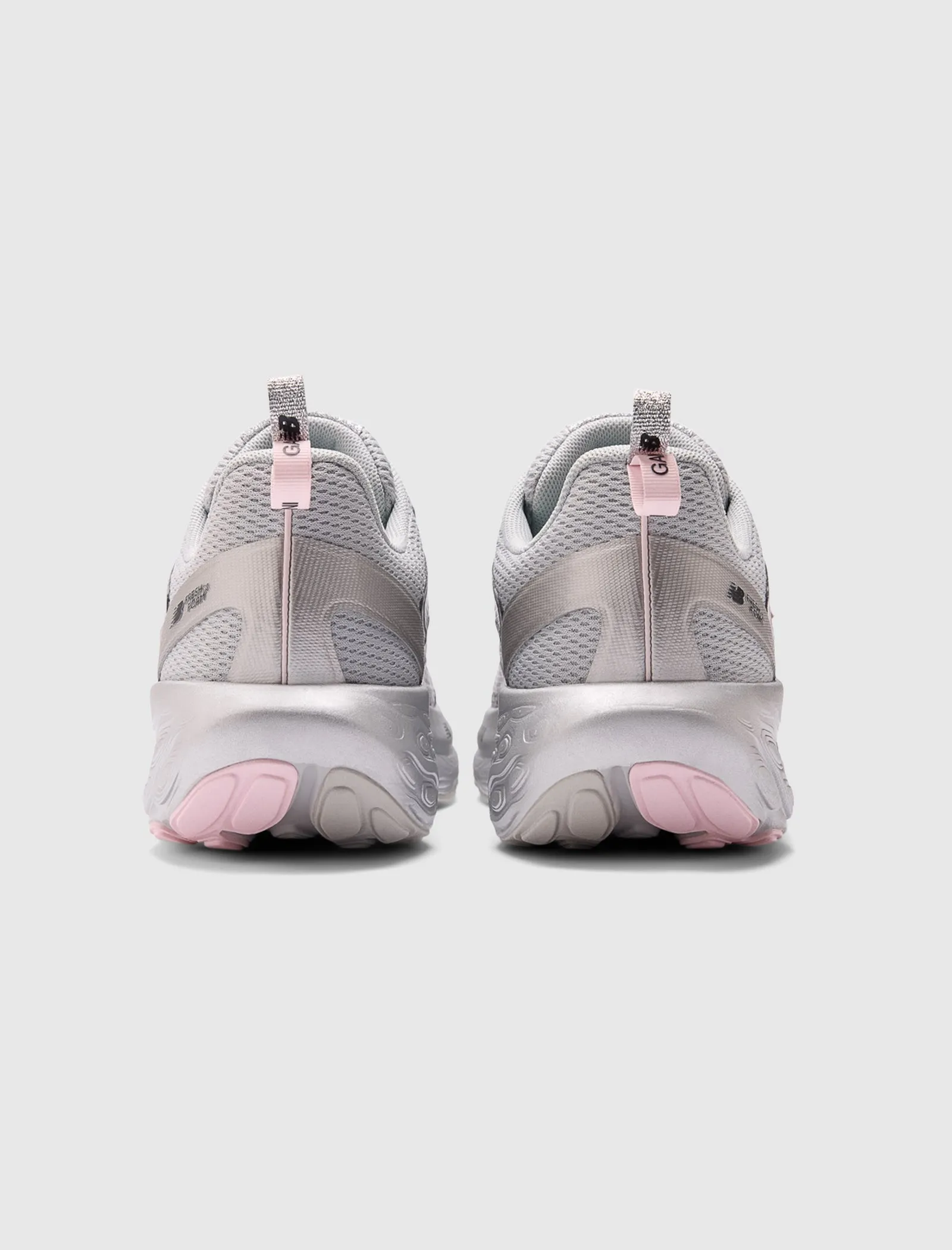 GANNI X FRESH FOAM TRAINER "SILVER/METALLIC"