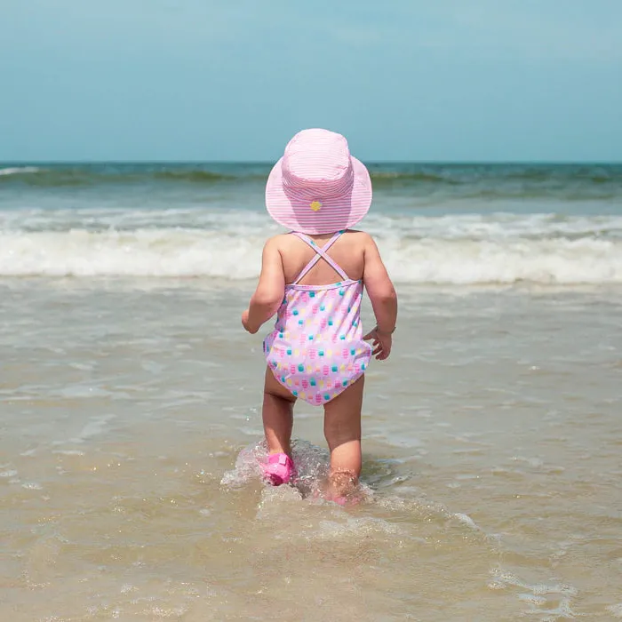 I Play Water Shoes - Pink