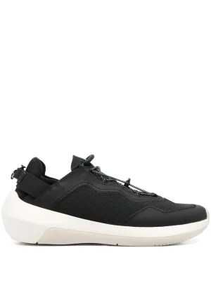 Mesh sneakers