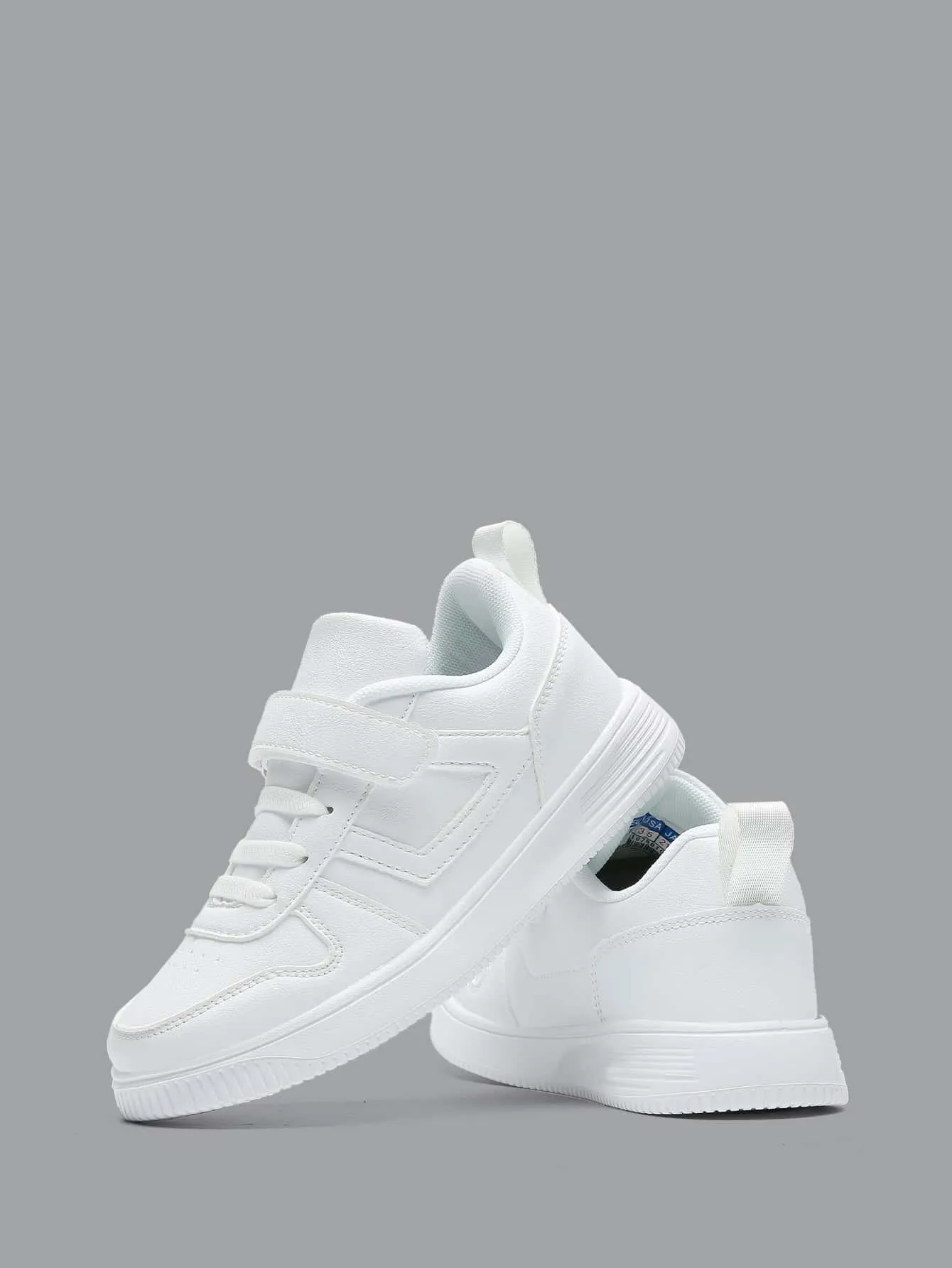 Minimalist Hook-and-loop Fastener Strap Skate Shoes