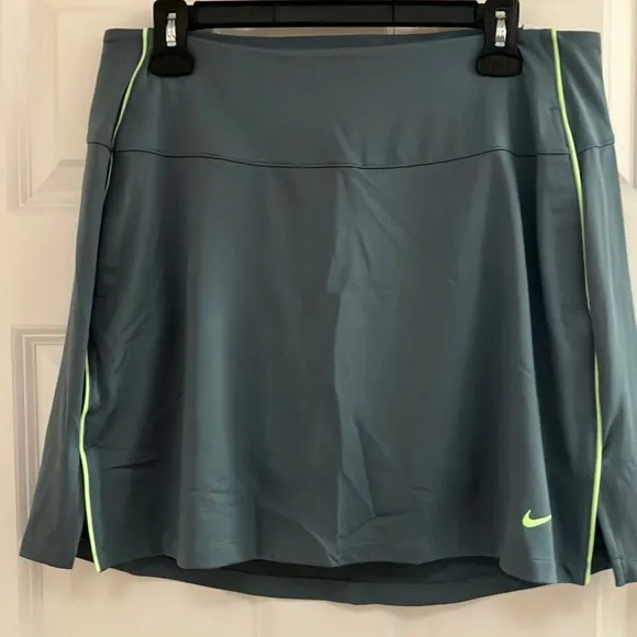 Nike Golf/Tennis/Pickleball Skort, NWT!