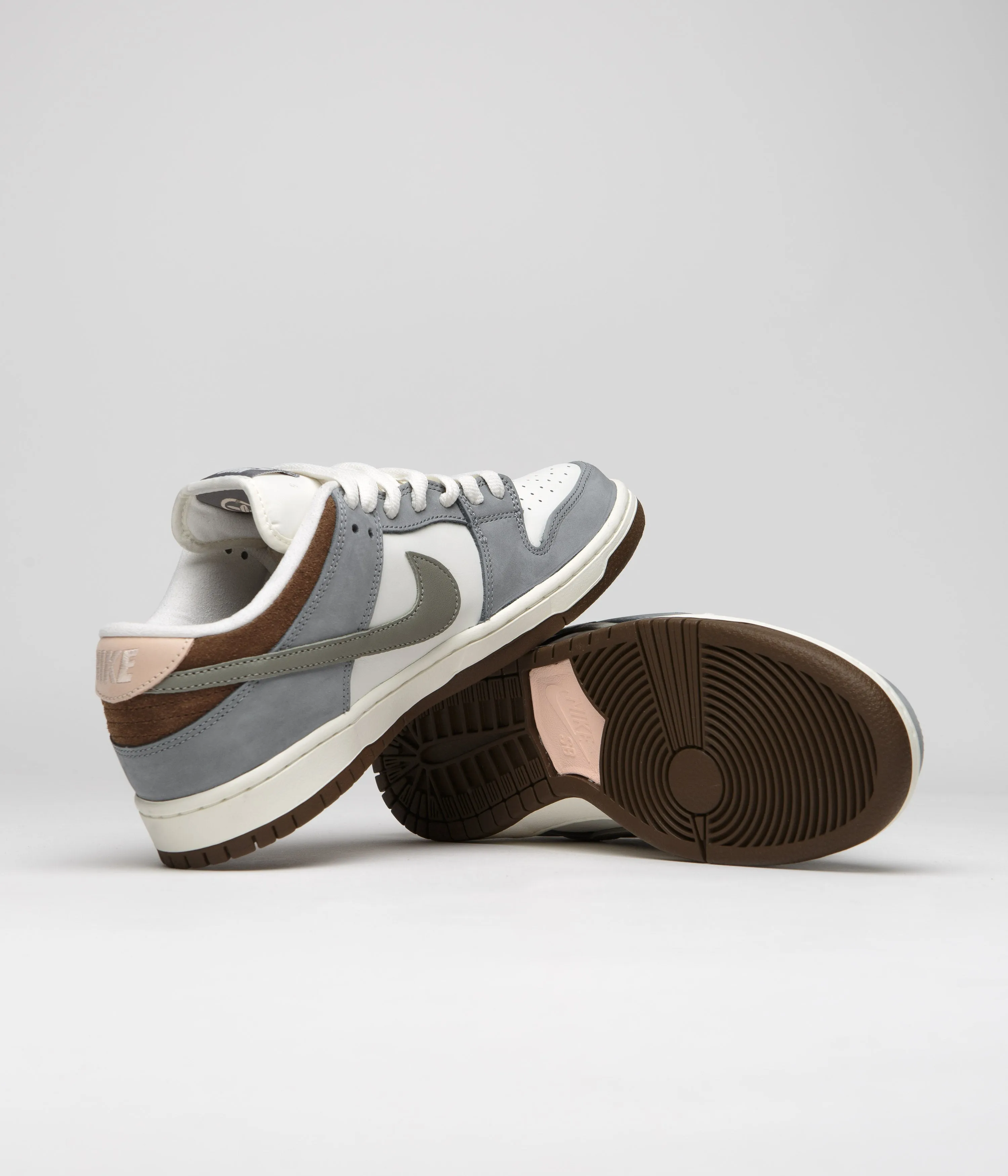Nike SB x Yuto Horigome Dunk Low Pro Shoes - Wolf Grey / Iron Grey - Sail