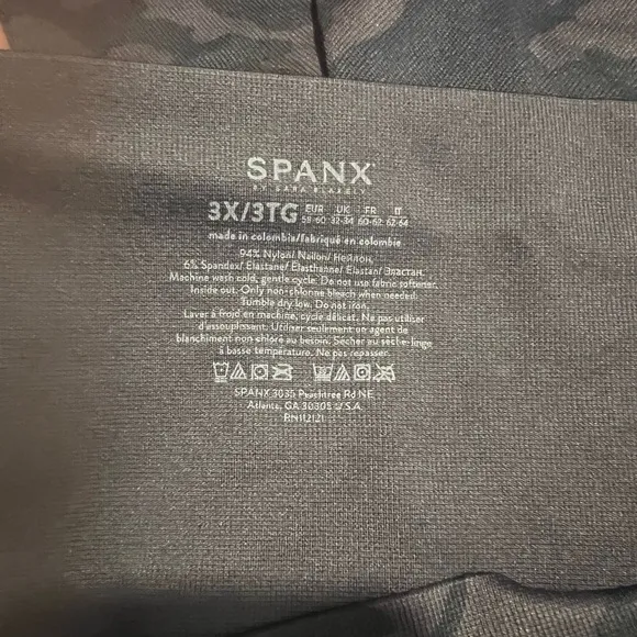 NWT Spanx LAMN Camo Bike Shorts Size 3X Compression Stretch Pull On Active