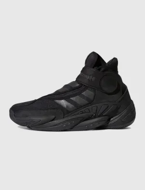 PHARRELL 0 TO 60 "TRIPLE BLACK"
