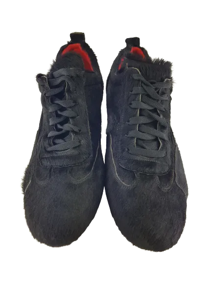 Running style shoe