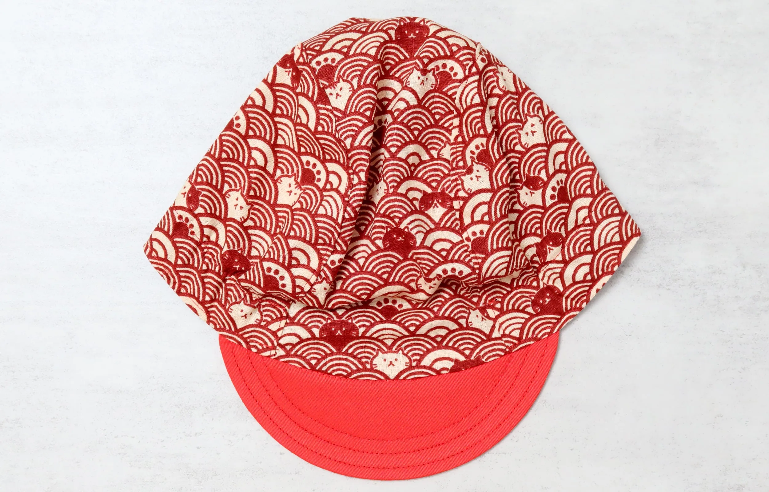 Sashiko Cats Red Brim Cycling Cap