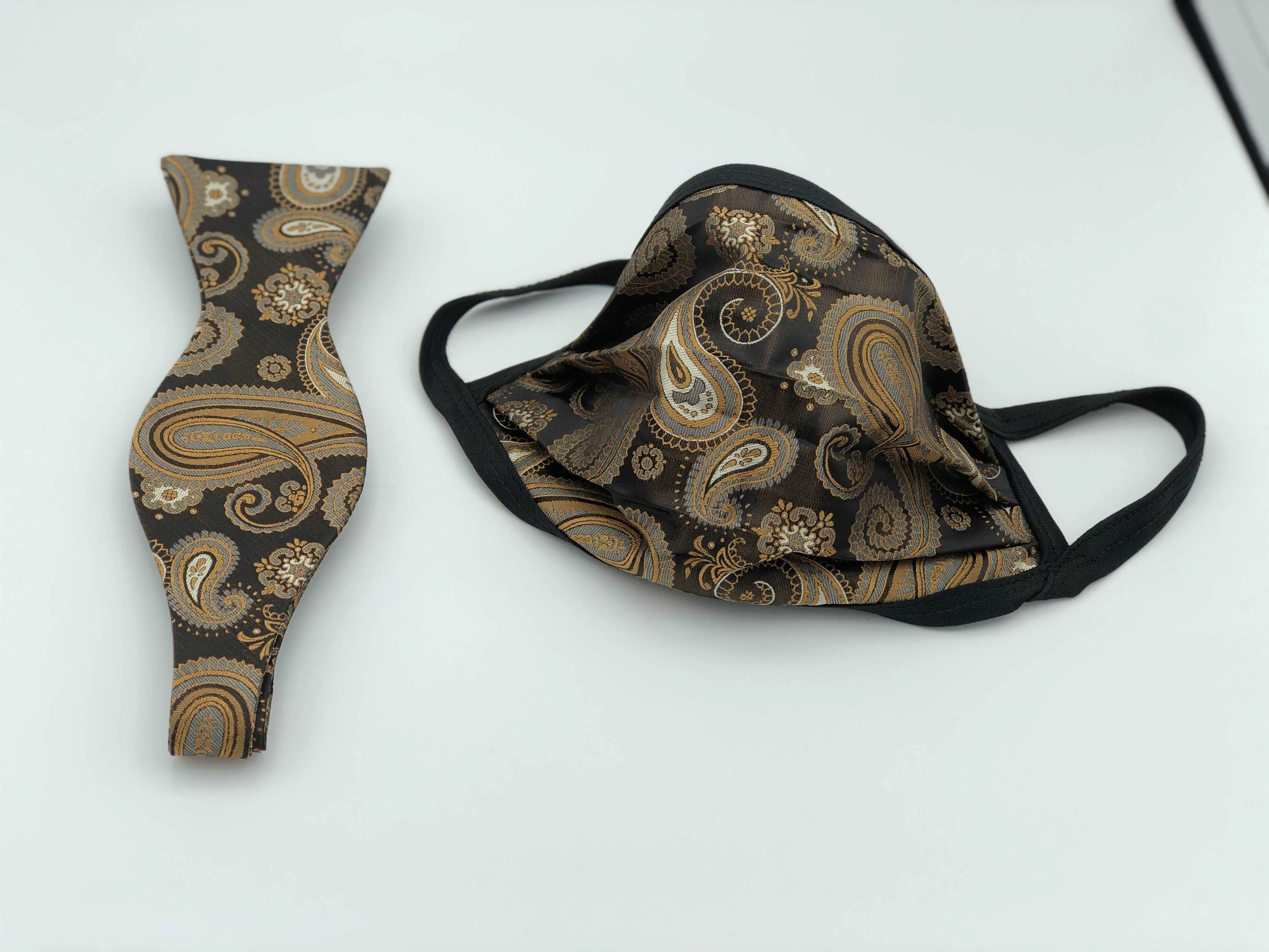 Self Bow Tie & Face Mask Set, Gold Paisely