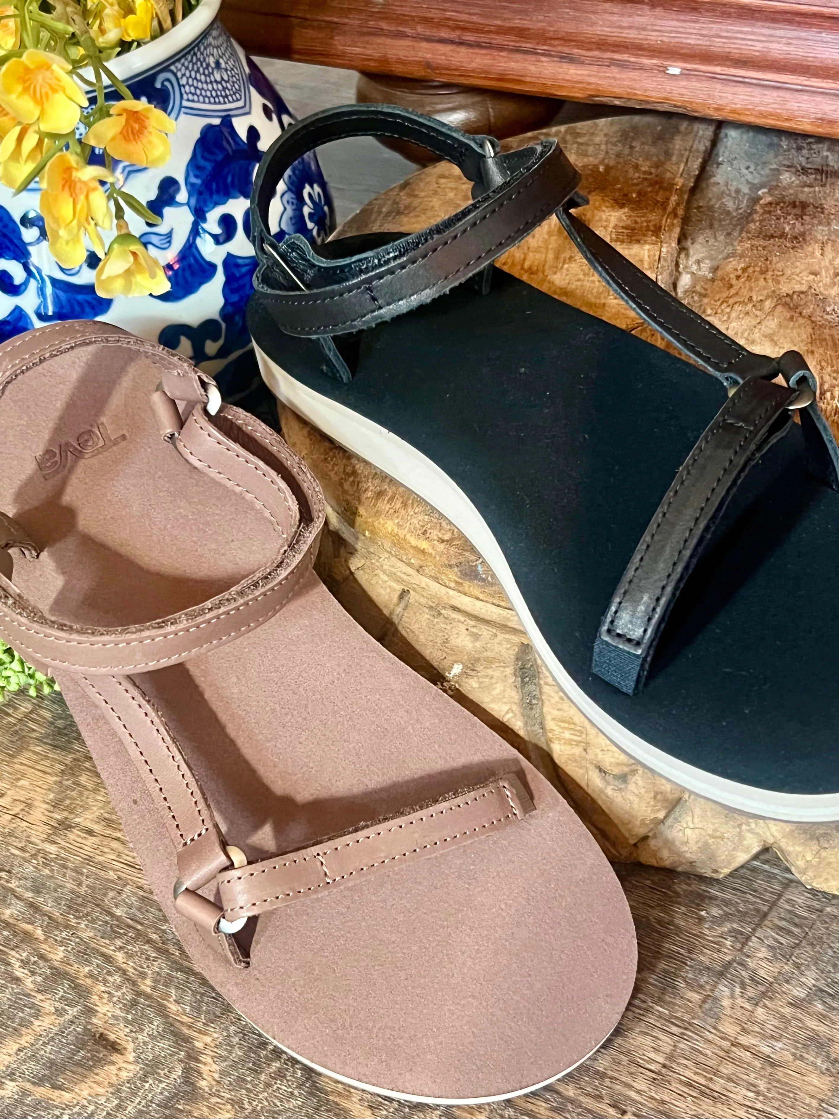 Teva-Original Universal Slim Leather