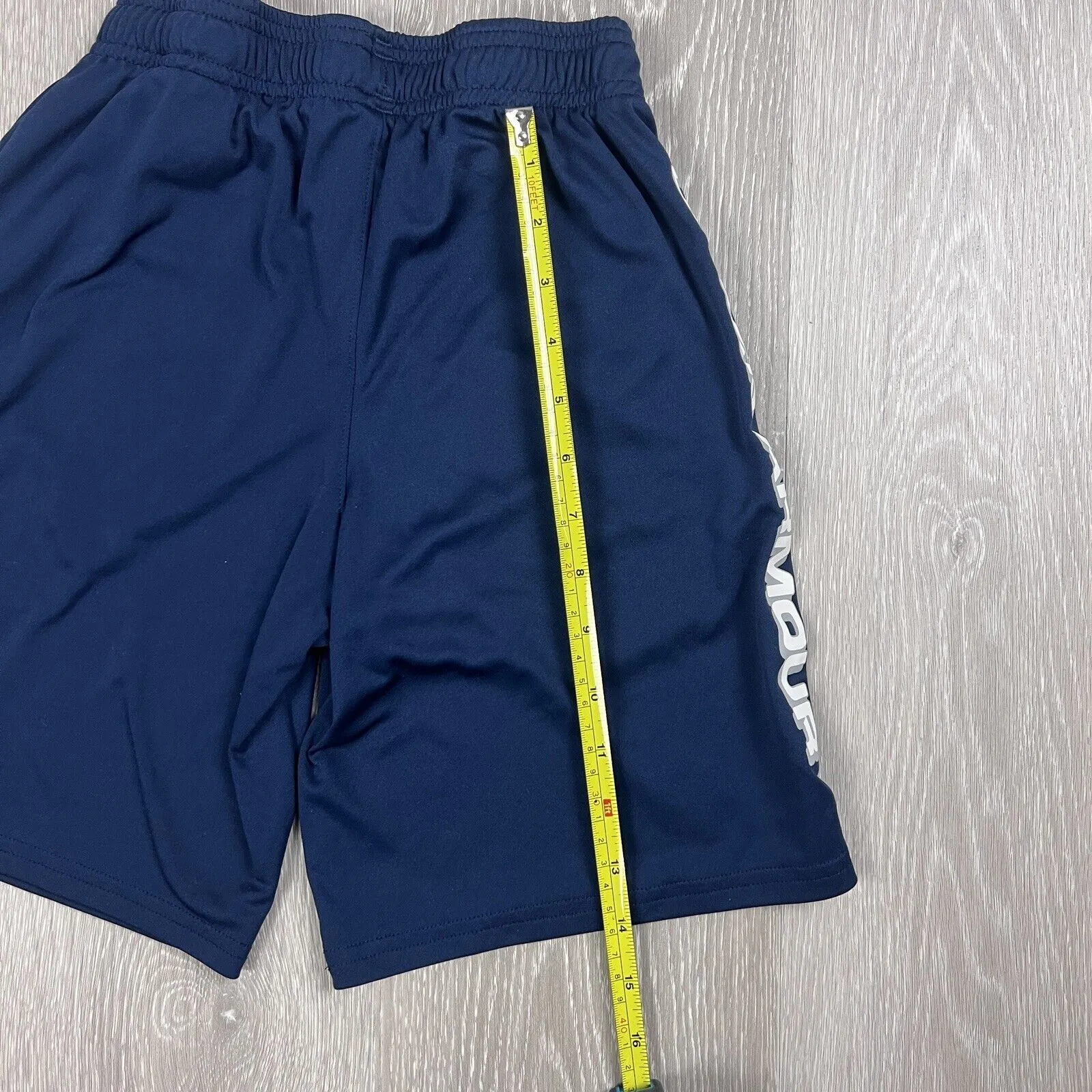 Under Armour Boys Navy Blue Training Shorts Size Small / 8 Years