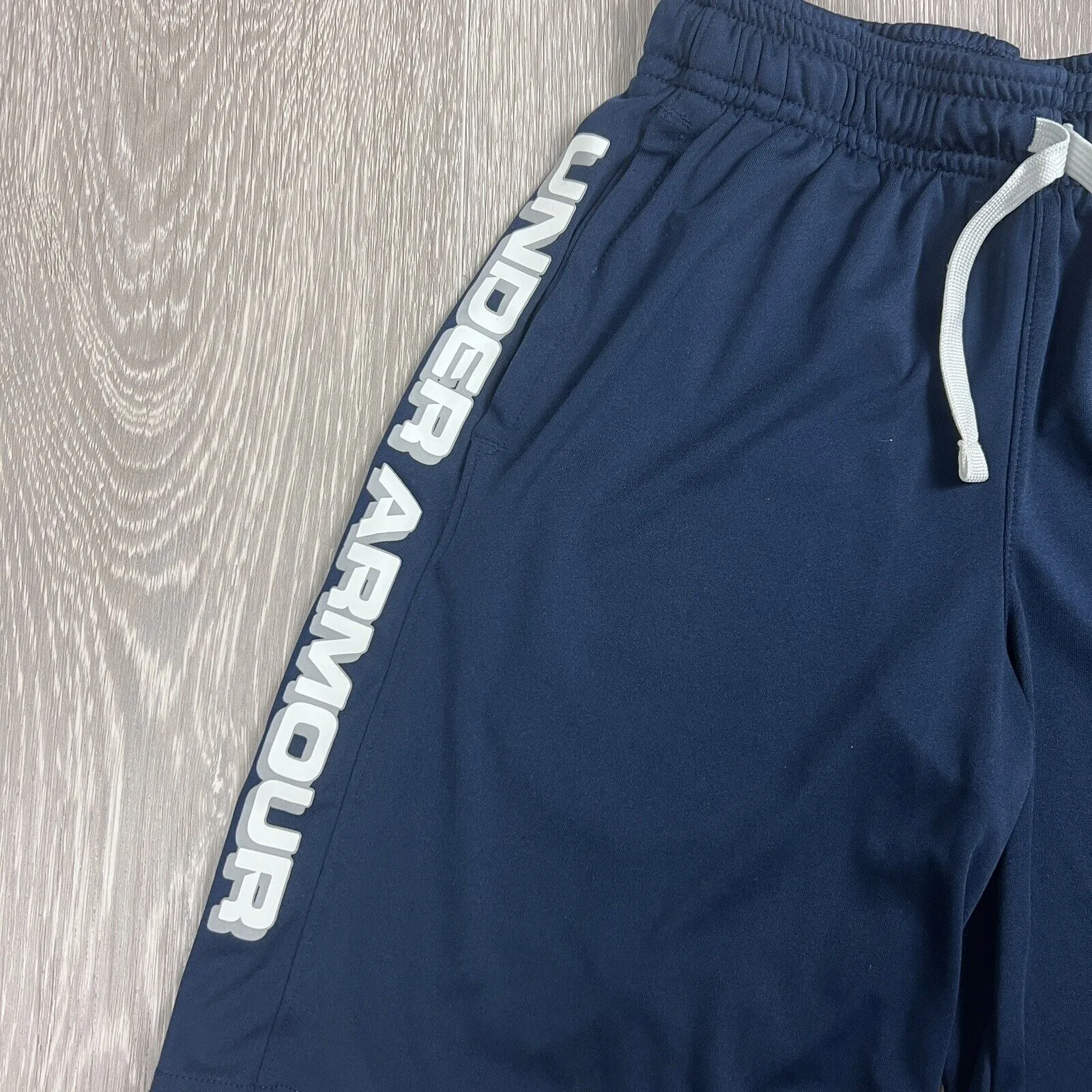 Under Armour Boys Navy Blue Training Shorts Size Small / 8 Years
