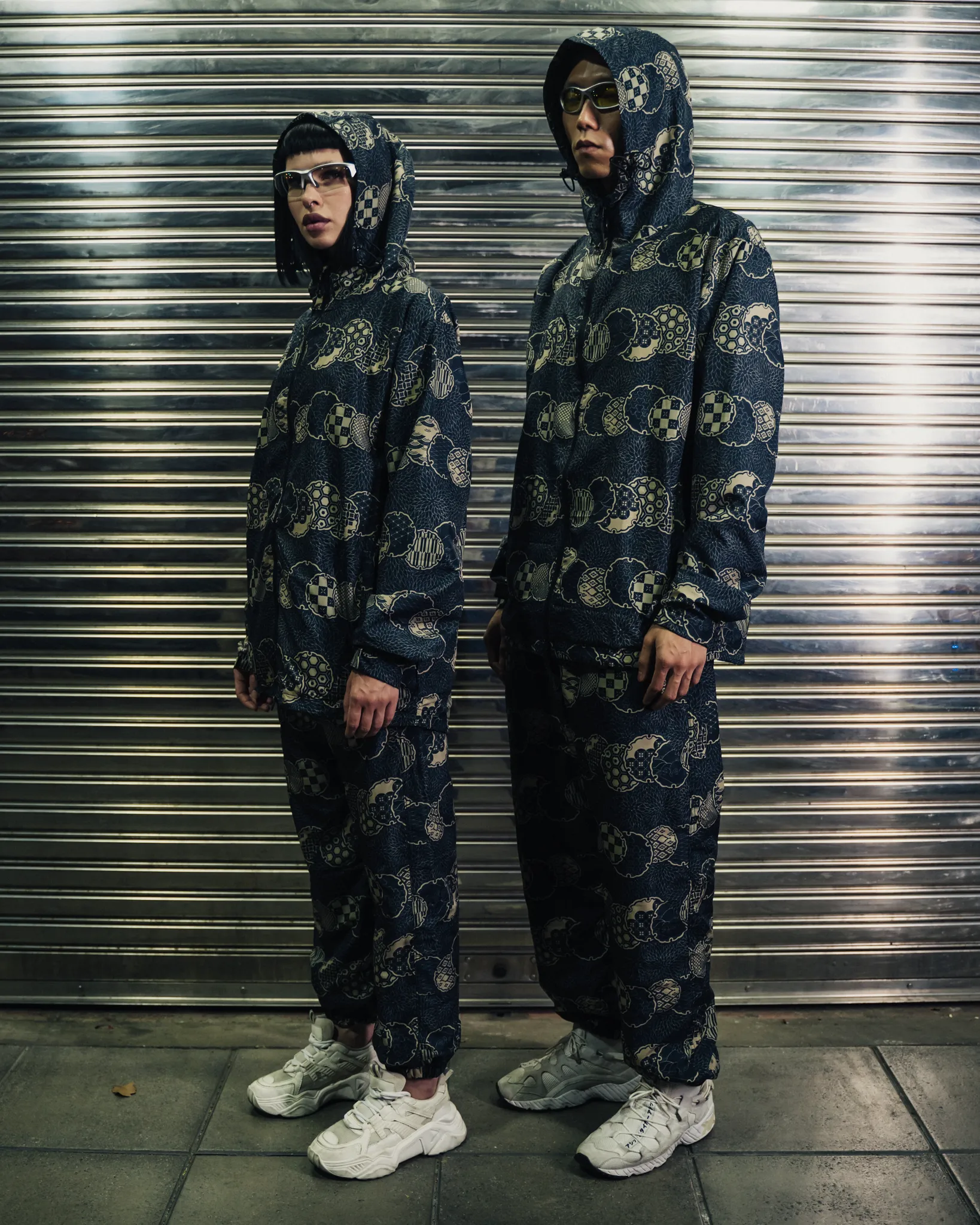 [UNISEX] NISSACO X LOCO MOSQUITO CUFFED SPORTSWEAR TROUSERS