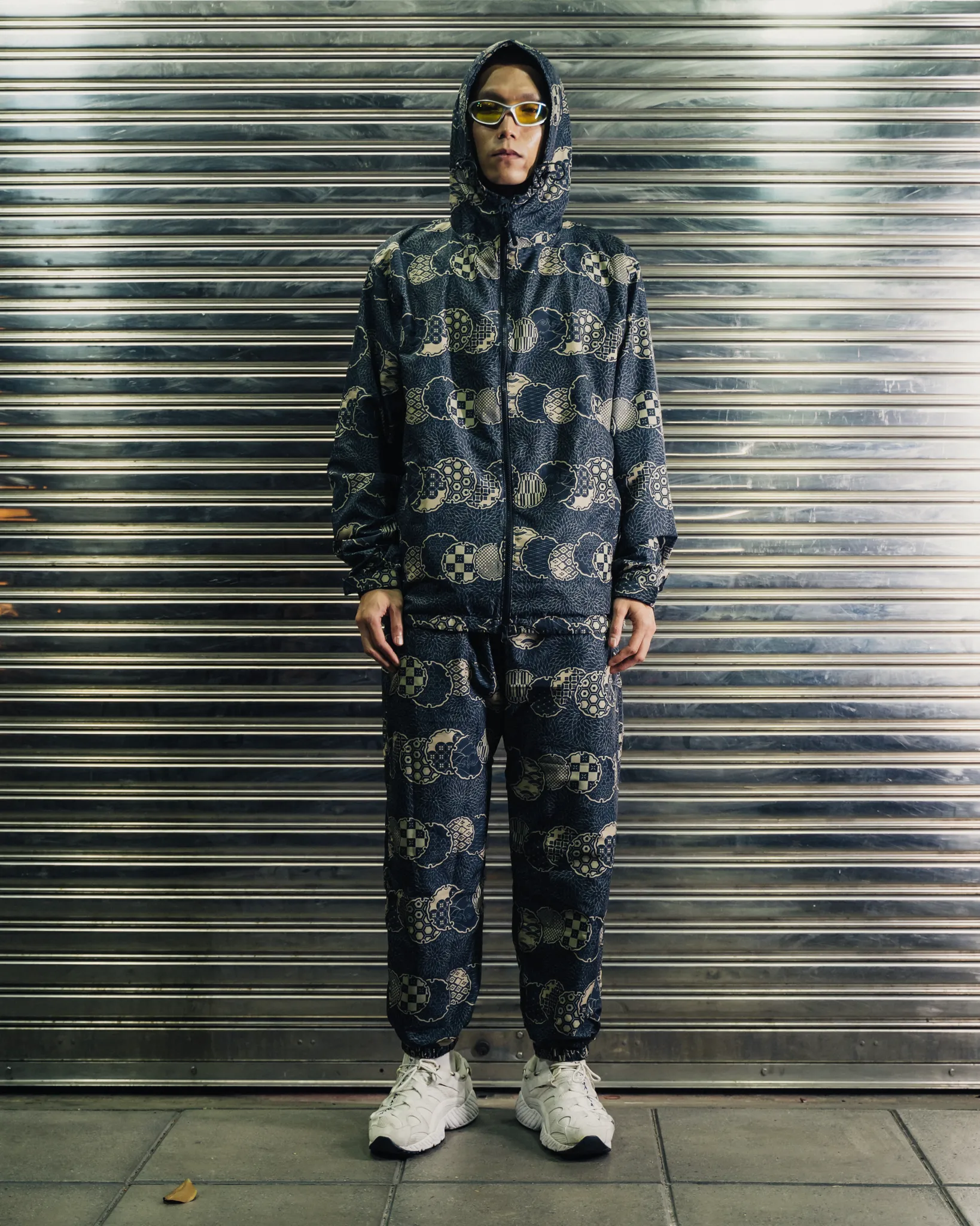 [UNISEX] NISSACO X LOCO MOSQUITO CUFFED SPORTSWEAR TROUSERS
