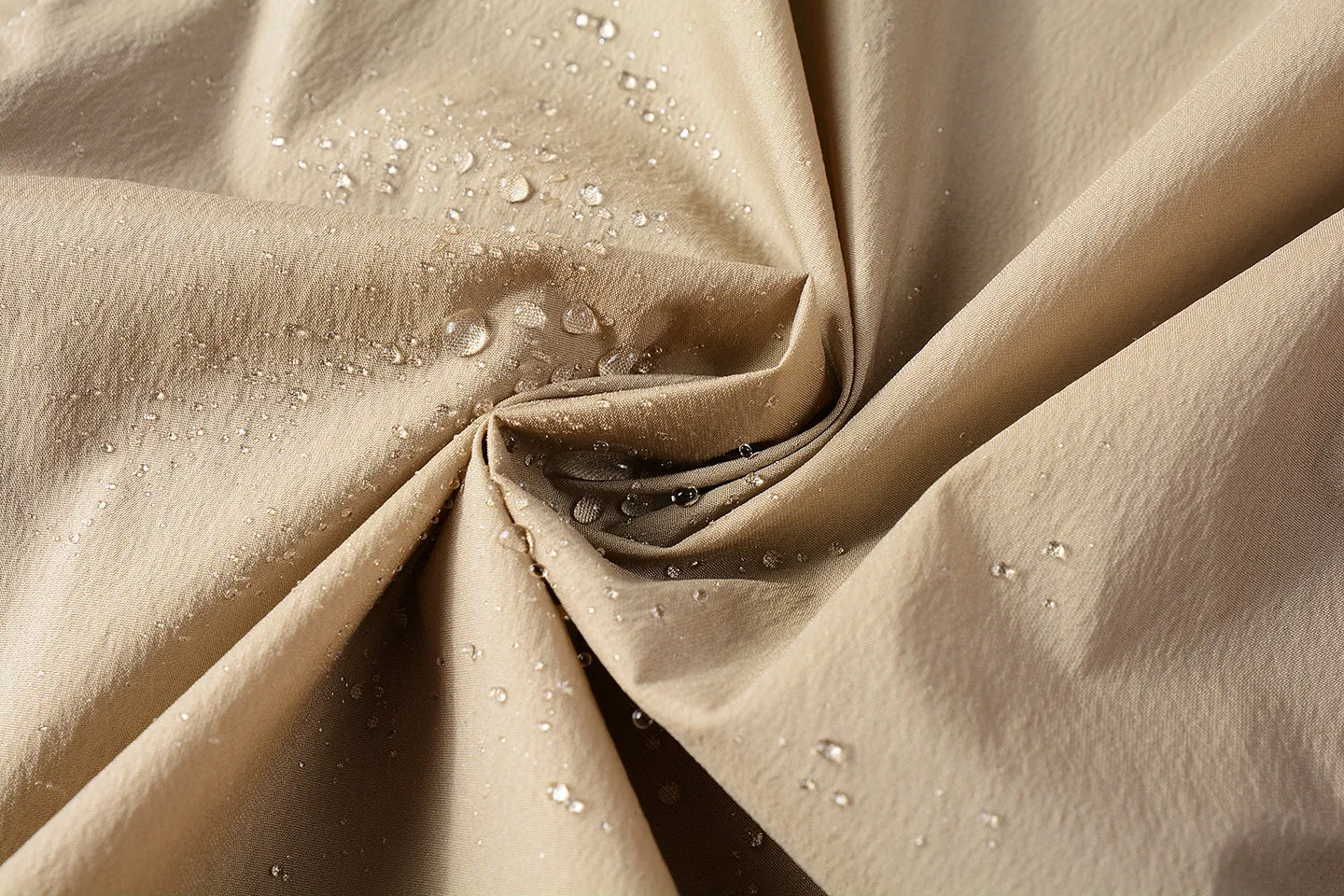 WOMEN'S LIGHTWEIGHT WIND JACKET JAWE20380