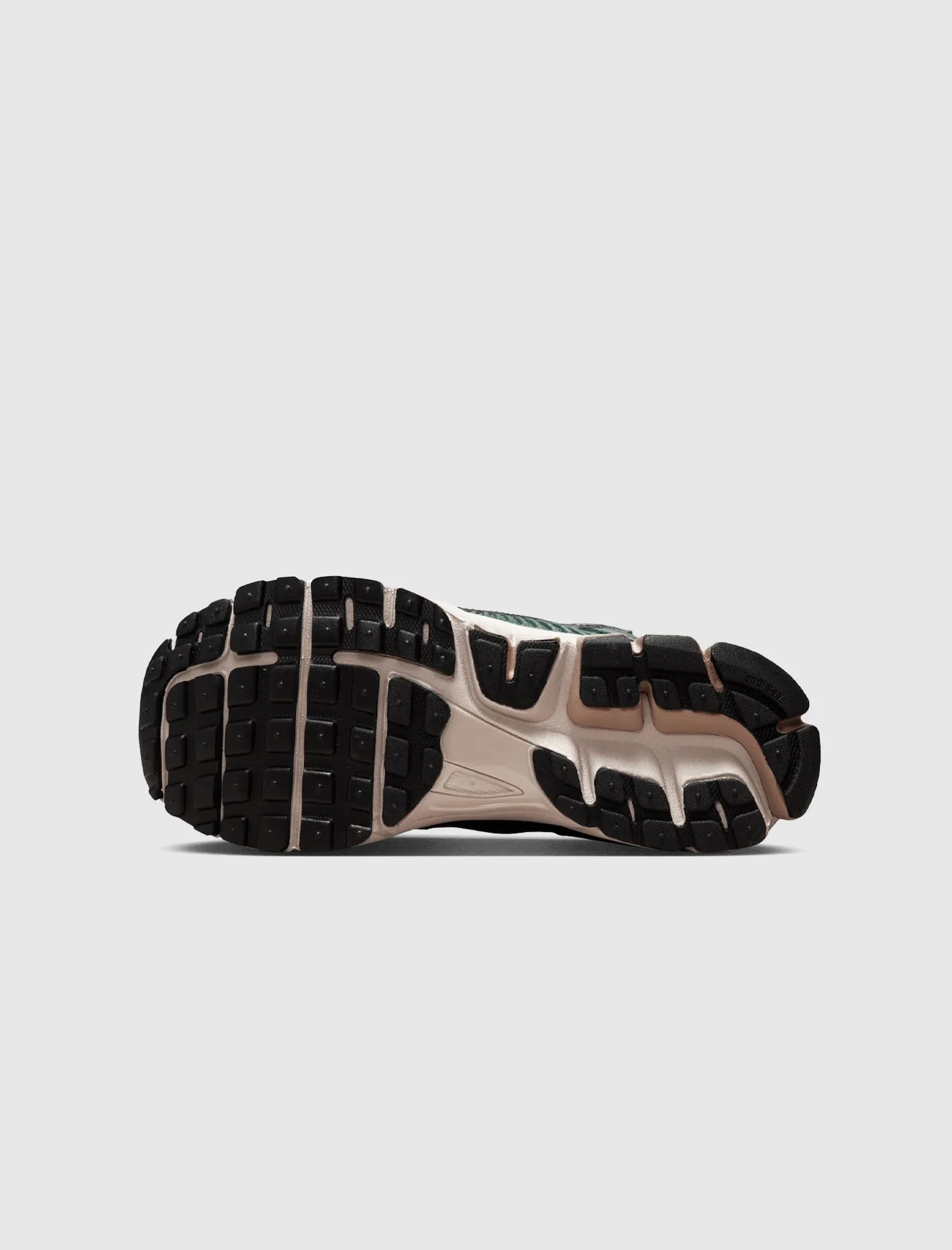 WOMEN'S NIKE ZOOM VOMERO 5 "VINTAGE GREEN"