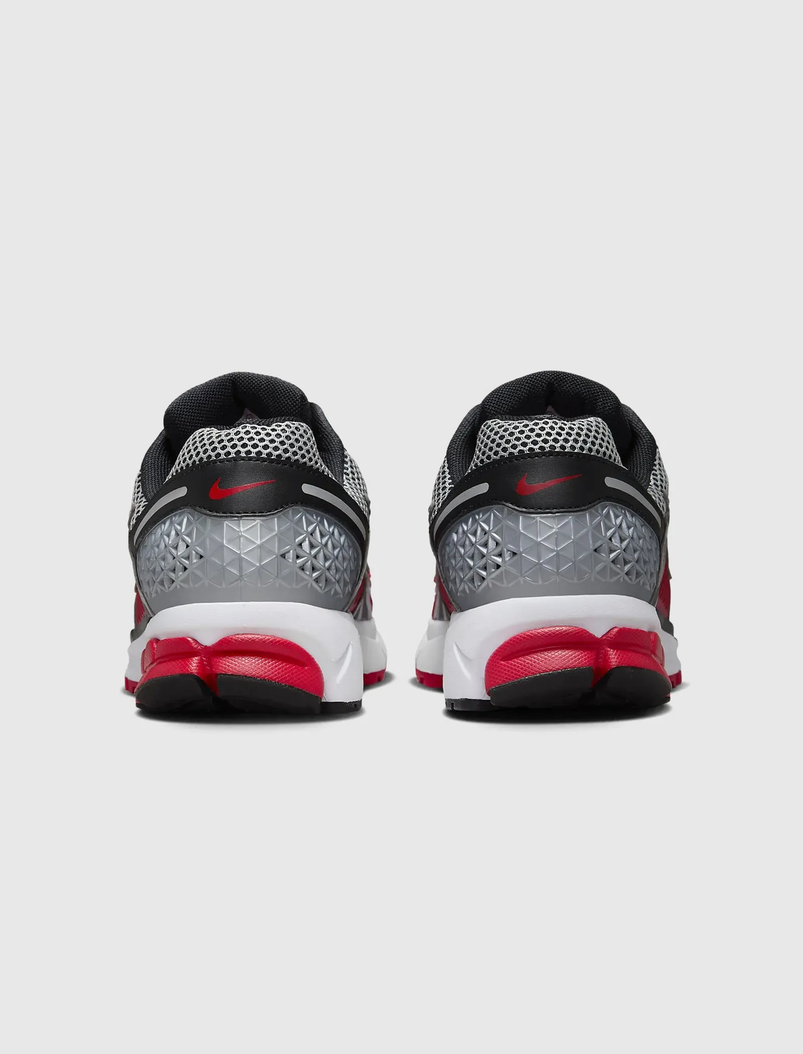 ZOOM VOMERO 5 "BRIGHT CRIMSON/ METALLIC SILVER"